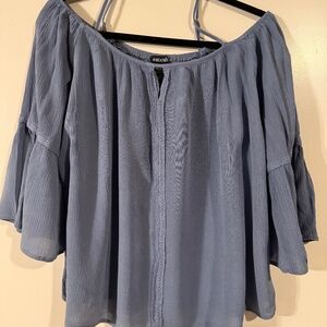 Women’s Off-Shoulder Top